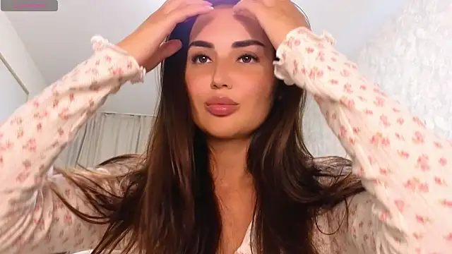 LaraSkinny online show from 10/02/25, 01:18