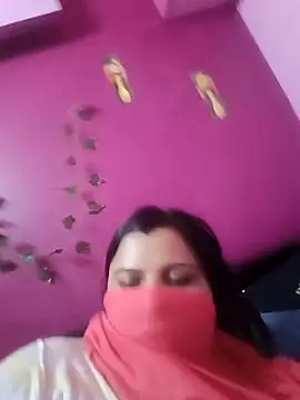 Snapshot of RESHMA_21 chatting on 10/30/25, 08:20 RESHMA 21 online show from 10/30/25, 08:20