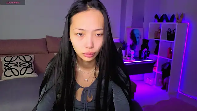 Snapshot of _MIURA_ chatting on 11/05/25, 01:05 MIURA online show from 11/05/25, 01:05