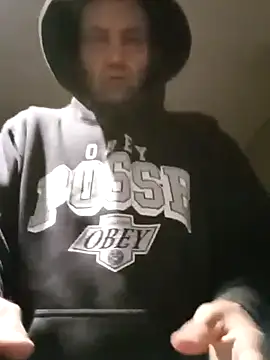 Snapshot of Hotbodyscottie chatting on 12/04/24, 08:34 Hotbodyscottie online show from 12/04/24, 08:34