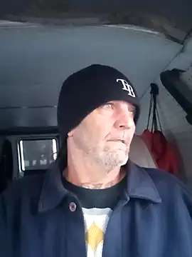 Snapshot of Hotbodyscottie chatting on 12/08/24, 12:08 Hotbodyscottie online show from 12/08/24, 12:08