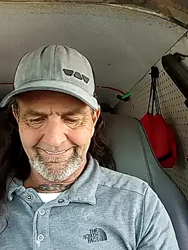 Snapshot of Hotbodyscottie chatting on 12/10/24, 05:33 Hotbodyscottie online show from 12/10/24, 05:33