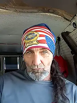 Snapshot of Hotbodyscottie chatting on 12/23/24, 02:39 Hotbodyscottie online show from 12/23/24, 02:39