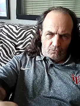 Snapshot of Hotbodyscottie chatting on 12/29/24, 04:08 Hotbodyscottie online show from 12/29/24, 04:08