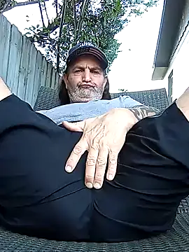 Snapshot of Hotbodyscottie chatting on 12/31/24, 10:12 Hotbodyscottie online show from 12/31/24, 10:12