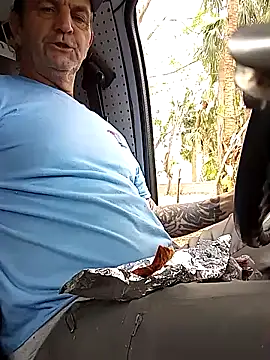 Snapshot of Hotbodyscottie chatting on 01/28/25, 05:14 Hotbodyscottie online show from 01/28/25, 05:14