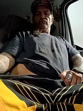 Snapshot of Hotbodyscottie chatting on 09/14/25, 10:14 Hotbodyscottie online show from 09/14/25, 10:14