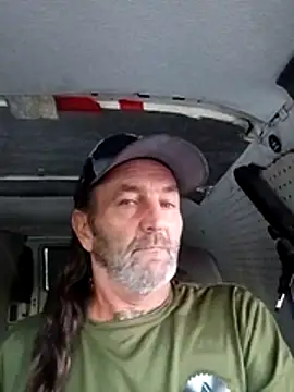 Snapshot of Hotbodyscottie chatting on 10/14/25, 11:44 Hotbodyscottie online show from 10/14/25, 11:44