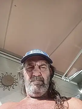 Snapshot of Hotbodyscottie chatting on 10/17/25, 08:44 Hotbodyscottie online show from 10/17/25, 08:44