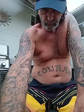 Snapshot of Hotbodyscottie chatting on 10/27/25, 11:47 Hotbodyscottie online show from 10/27/25, 11:47