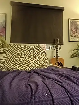 Snapshot of Hotbodyscottie chatting on 11/01/25, 08:27 Hotbodyscottie online show from 11/01/25, 08:27