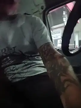 Snapshot of Hotbodyscottie chatting on 11/08/25, 09:09 Hotbodyscottie online show from 11/08/25, 09:09