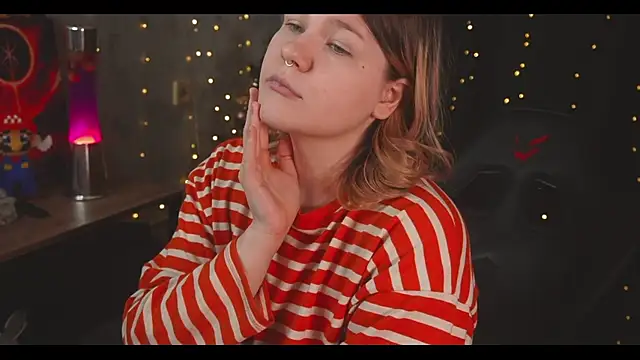 Snapshot of cuteamberlyyy chatting on 12/24/24, 08:00 cuteamberlyyy online show from 12/24/24, 08:00