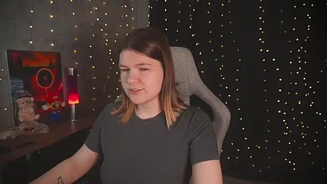 Snapshot of cuteamberlyyy chatting on 10/22/25, 03:18 cuteamberlyyy online show from 10/22/25, 03:18