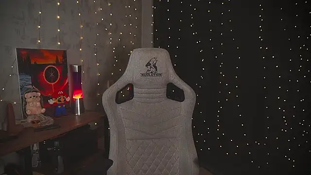 Snapshot of cuteamberlyyy chatting on 10/24/25, 03:03 cuteamberlyyy online show from 10/24/25, 03:03