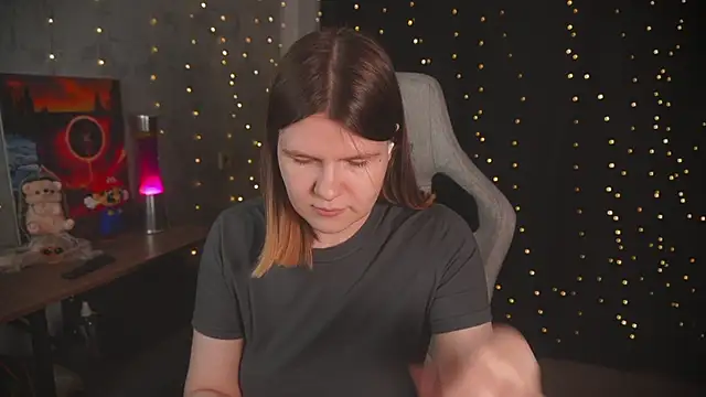 Snapshot of cuteamberlyyy chatting on 11/03/25, 03:52 cuteamberlyyy online show from 11/03/25, 03:52