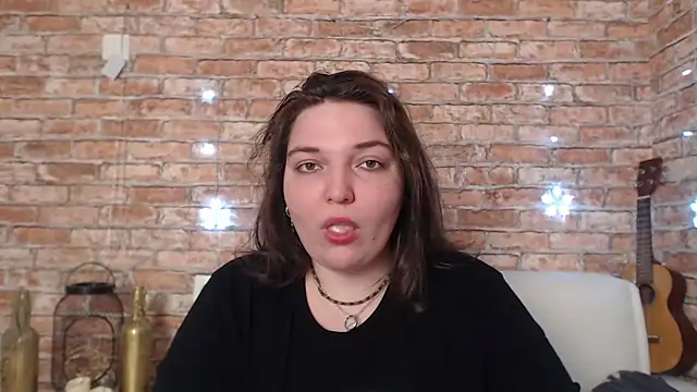 Snapshot of Amelia_Kiss_ chatting on 12/30/24, 06:53 Amelia Kiss online show from 12/30/24, 06:53
