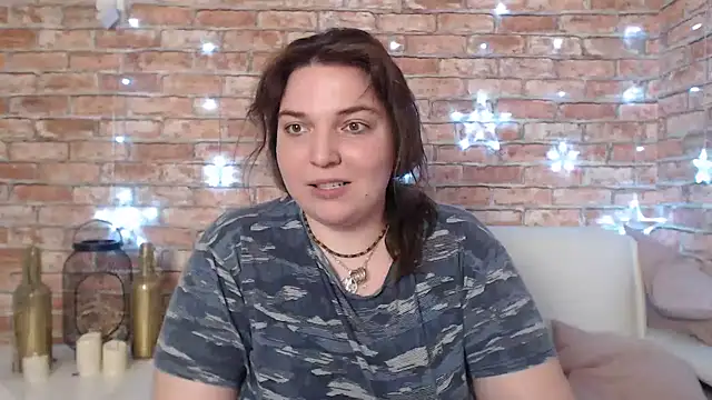 Snapshot of Amelia_Kiss_ chatting on 01/04/25, 06:52 Amelia Kiss online show from 01/04/25, 06:52
