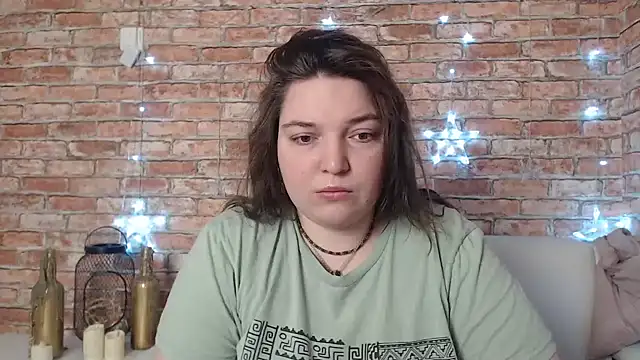 Snapshot of Amelia_Kiss_ chatting on 01/17/25, 12:42 Amelia Kiss online show from 01/17/25, 12:42