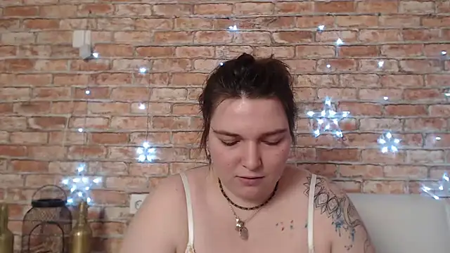 Snapshot of Amelia_Kiss_ chatting on 01/25/25, 03:40 Amelia Kiss online show from 01/25/25, 03:40