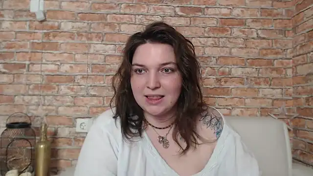 Snapshot of Amelia_Kiss_ chatting on 02/04/25, 03:54 Amelia Kiss online show from 02/04/25, 03:54