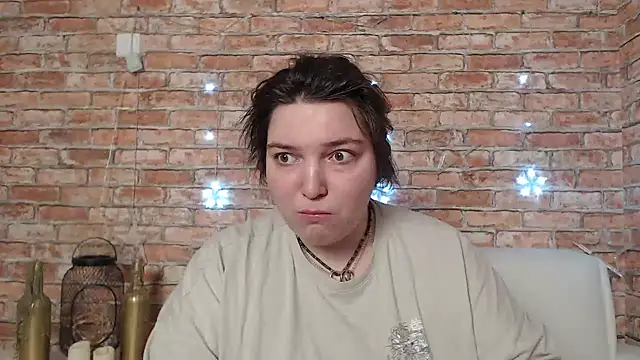 Snapshot of Amelia_Kiss_ chatting on 02/05/25, 12:42 Amelia Kiss online show from 02/05/25, 12:42