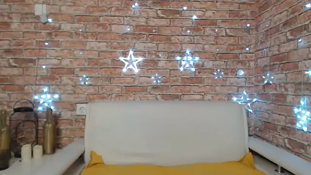 Snapshot of Amelia_Kiss_ chatting on 02/26/25, 03:53 Amelia Kiss online show from 02/26/25, 03:53