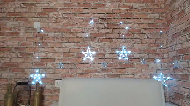 Snapshot of Amelia_Kiss_ chatting on 02/27/25, 01:05 Amelia Kiss online show from 02/27/25, 01:05