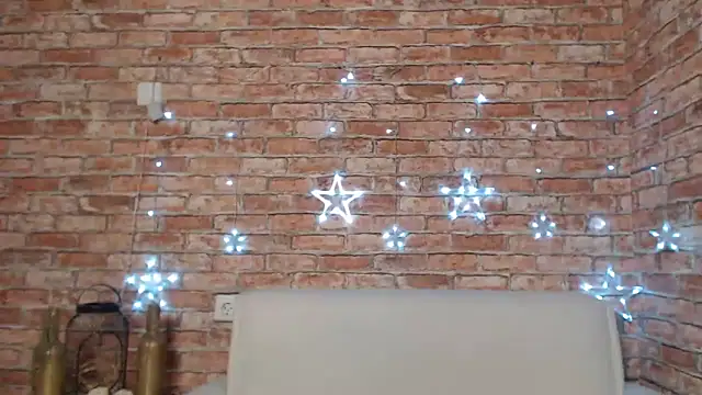 Snapshot of Amelia_Kiss_ chatting on 03/01/25, 12:50 Amelia Kiss online show from 03/01/25, 12:50