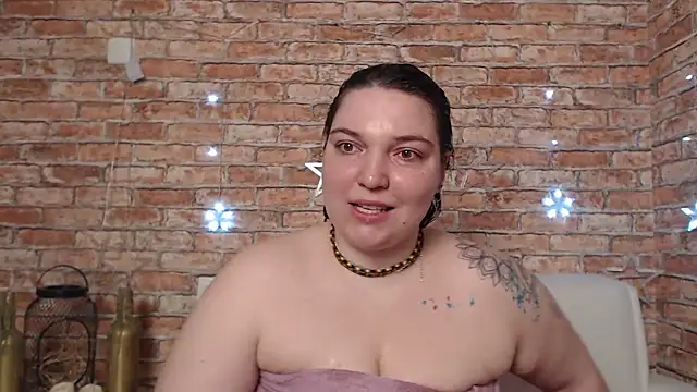 Snapshot of Amelia_Kiss_ chatting on 03/08/25, 12:44 Amelia Kiss online show from 03/08/25, 12:44