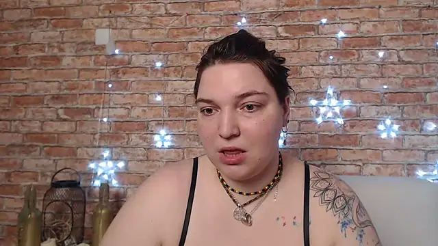 Snapshot of Amelia_Kiss_ chatting on 03/11/25, 12:44 Amelia Kiss online show from 03/11/25, 12:44