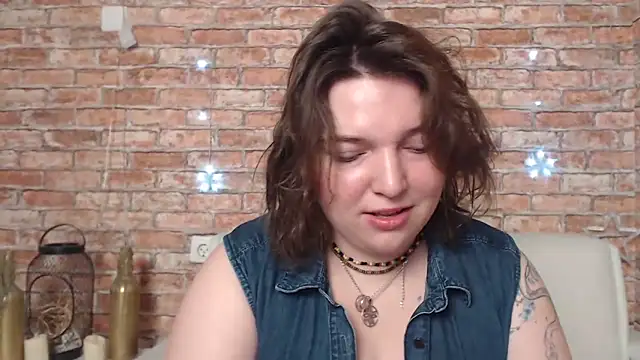 Snapshot of Amelia_Kiss_ chatting on 03/20/25, 12:51 Amelia Kiss online show from 03/20/25, 12:51