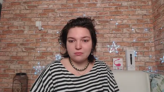 Snapshot of Amelia_Kiss_ chatting on 09/09/25, 12:32 Amelia Kiss online show from 09/09/25, 12:32