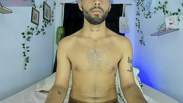 Snapshot of Alex_BigDickkk chatting on 09/24/25, 08:56 Alex BigDickkk online show from 09/24/25, 08:56