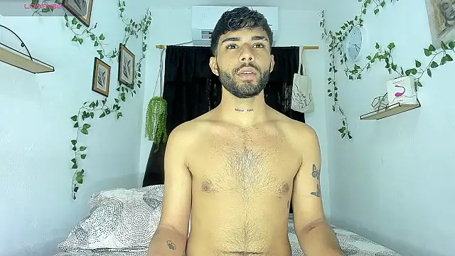 Snapshot of Alex_BigDickkk chatting on 09/30/25, 10:04 Alex BigDickkk online show from 09/30/25, 10:04