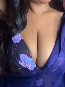 Snapshot of Playful__Princess chatting on 09/21/25, 01:35 Playful Princess online show from 09/21/25, 01:35