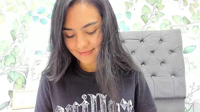 Snapshot of atilanadiaz7 chatting on 10/14/25, 05:14 atilanadiaz7 online show from 10/14/25, 05:14