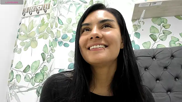 Snapshot of atilanadiaz7 chatting on 10/28/25, 05:04 atilanadiaz7 online show from 10/28/25, 05:04