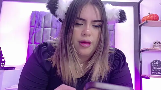 MeryStone online show from 10/23/25, 04:12