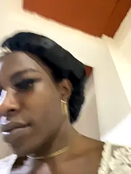 Snapshot of Richchocolatesweet_ chatting on 09/19/25, 02:07 Richchocolatesweet online show from 09/19/25, 02:07