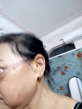 Snapshot of Hotestlove chatting on 10/17/25, 10:51 Hotestlove online show from 10/17/25, 10:51