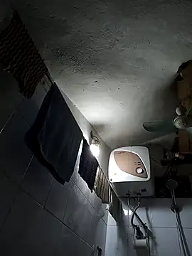 Snapshot of Hotestlove chatting on 10/22/25, 11:54 Hotestlove online show from 10/22/25, 11:54