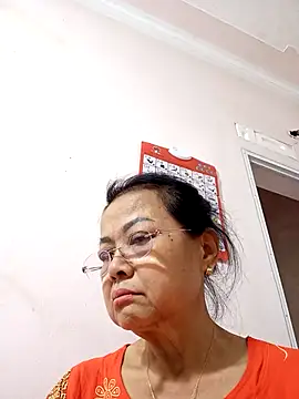 Snapshot of Hotestlove chatting on 10/30/25, 02:24 Hotestlove online show from 10/30/25, 02:24