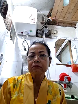 Snapshot of Hotestlove chatting on 10/30/25, 11:49 Hotestlove online show from 10/30/25, 11:49