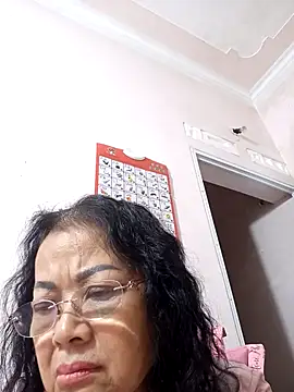 Snapshot of Hotestlove chatting on 11/06/25, 02:29 Hotestlove online show from 11/06/25, 02:29