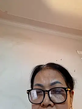 Snapshot of Hotestlove chatting on 11/16/25, 09:15 Hotestlove online show from 11/16/25, 09:15