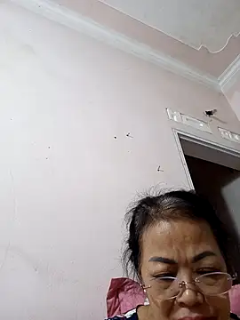 Snapshot of Hotestlove chatting on 11/18/25, 11:14 Hotestlove online show from 11/18/25, 11:14