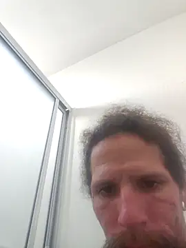 Snapshot of Crackkers chatting on 02/27/25, 03:37 Crackkers online show from 02/27/25, 03:37