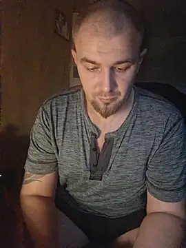 Snapshot of Foxyshaved chatting on 10/06/25, 04:54 Foxyshaved online show from 10/06/25, 04:54