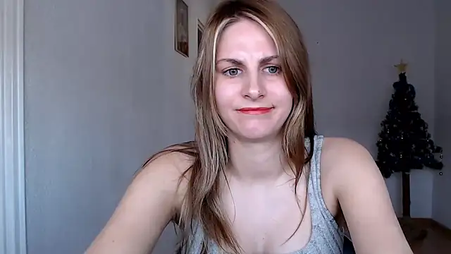 Snapshot of DagmarieFlirt chatting on 12/26/24, 10:16 DagmarieFlirt online show from 12/26/24, 10:16